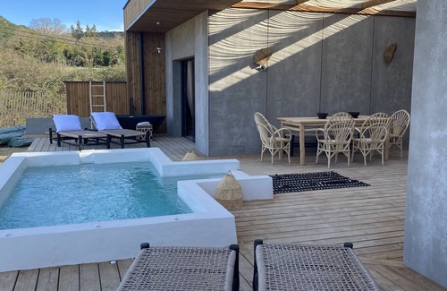 Saint-Come-et-Maruejols House | Magnifique Villa Écologique Piscine Jacuzzi