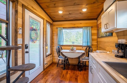 Wildwood House | Magnolia Tiny Home - Hot Tub and Mountain Views