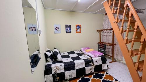 Kuantan Apartment | Mahkota Aman Guest House - 5pax