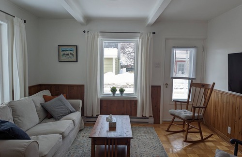 Baie-St-Paul House | Maison à 2 pas du village de Baie-Saint-Paul