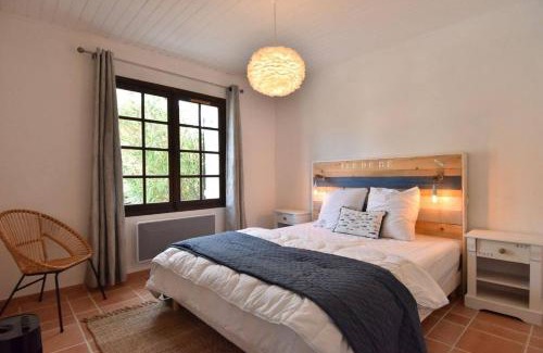 La Couarde-sur-Mer Villa | Maison à 300 m de la plage et centre avec piscine