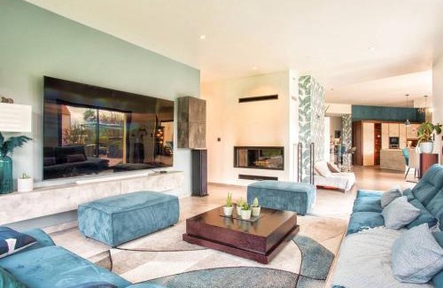 Ranville House | Maison élégante avec jacuzzi, confort moderne et histoire à Ranville - FR-1-788-44