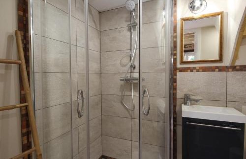 La Carneille House | Maison 15ème siècle avec jardin et WIFI inclus - FR-1-497-135