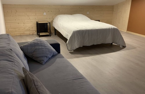 Travexin House | Maison Agréable, Calme Proche Tous Commerces