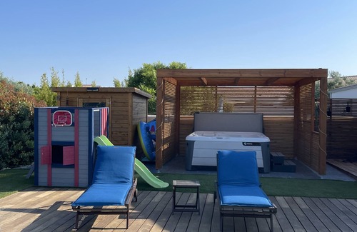LHoumeau House | Maison Avec Piscine et Jacuzzi La Rochelle
