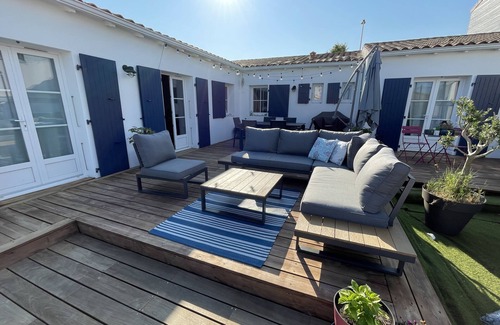 LHoumeau House | Maison Avec Piscine et Jacuzzi La Rochelle