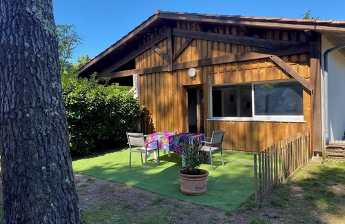 Saint-Morillon House | Maison Cabane - Gite D'ici et D'ailleurs 2-