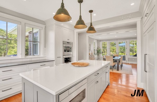 Lagoon Heights House | Maison Calme/Peaceful Home