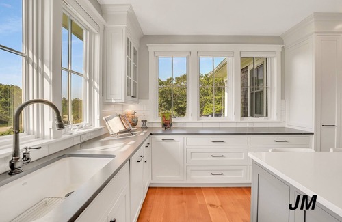 Lagoon Heights House | Maison Calme/Peaceful Home