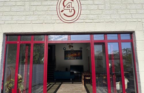 Jaunay-Marigny House | maison chaleureuse ,avec piscine, spa, Futuroscope