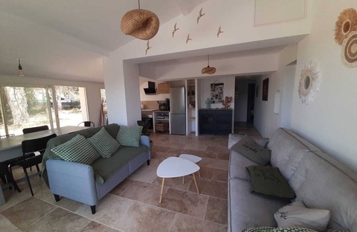 Pourrieres Villa | Maison Climatisée en Provence Verte. Piscine & Pétanque