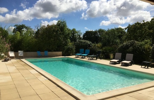Saint-Leger House | Maison de Maître with swimming pool and large wooded park