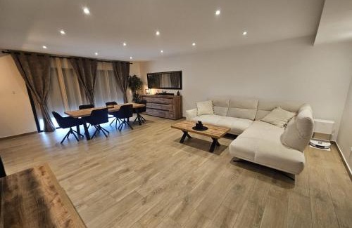 Thuir House | Maison de vacances familiale avec piscine