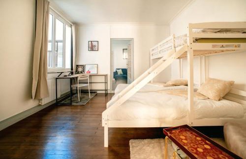 Saumur Apartment | Maison de ville avec Cour A 2 min centre ville de Saumur