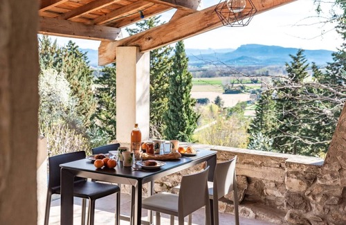 Puygiron House | Maison en Pierres, 6/8pers, Piscine & Sublime vue