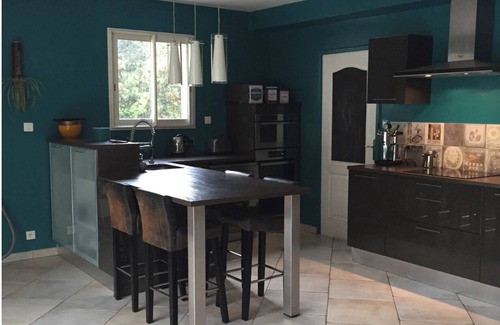 Bagnols-sur-Ceze House | Maison Familiale Avec Piscine