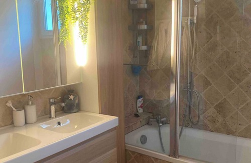 Bagnols-sur-Ceze House | Maison Familiale Avec Piscine