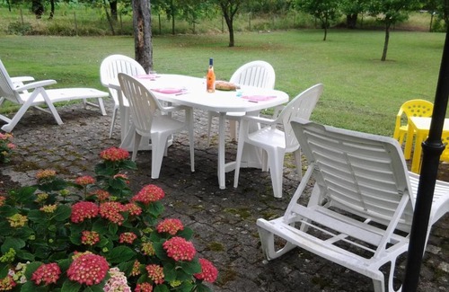 Bransat House | Maison familiale avec jardin et cheminée en pleine campagne - FR-1-489-38