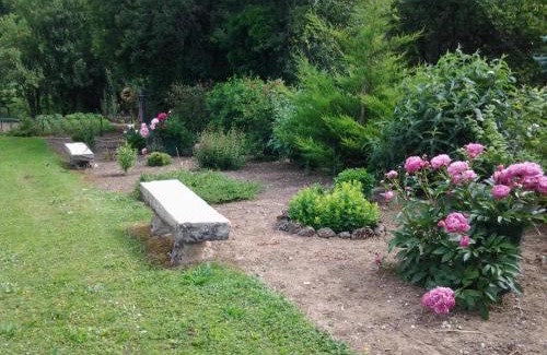 Bransat House | Maison familiale avec jardin et cheminée en pleine campagne - FR-1-489-38