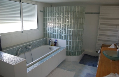 Montpellier de Medillan House | Maison de Maitre with Indoor Pool, 20 minutes to the beach