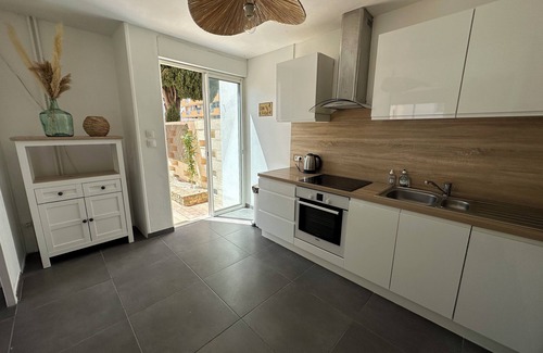 Beziers Villa | Maison GuyennenLovely, cosy house furnished with care and comfort