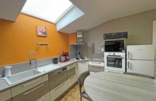 Saint-Mars-d'Egrenne House | Maison indépendante en granit au cœur du Domfrontais - FR-1-497-190