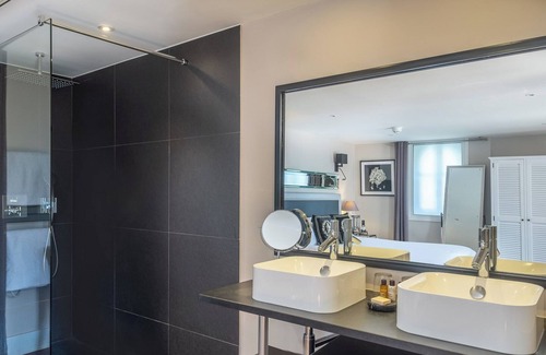 Boulouris-sur-Mer Apartment | Maison Mauresque - Jacuzzi suite "Apollinaire