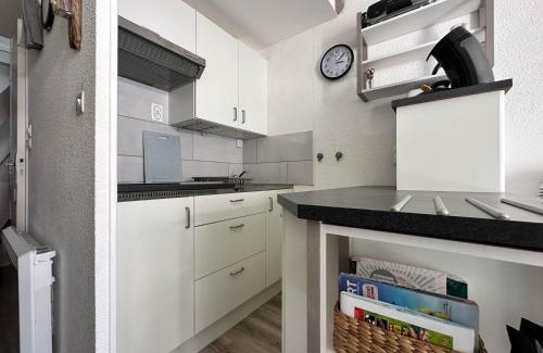 Les Mathes House | Maison rénovée pour 4 pers, proche plage/la mer, WIFI, BBQ, parking, calme près pistes cyclables - FR-1-705-18