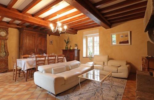 Tinchebray-Bocage House | Maison traditionnelle avec jardin, animaux admis, wifi, à Saint Cornier des Landes - FR-1-497-154