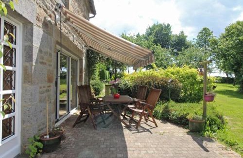 Tinchebray-Bocage House | Maison traditionnelle avec jardin, animaux admis, wifi, à Saint Cornier des Landes - FR-1-497-154