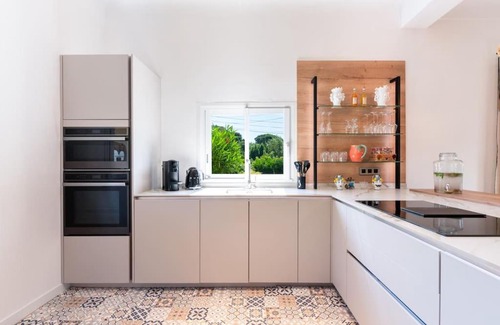 Saint-Tropez Villa | Maison Tropézienne en plein centre avec jardin et piscine