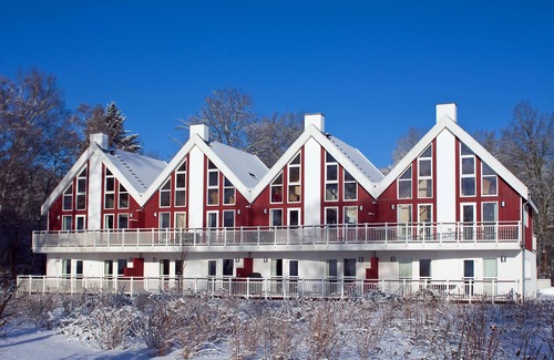 Bad Saarow House | Maisonette-Apartment „Bornholm“ 103m² für 6 Pers. im Schlosspark Bad Saarow, Sauna, Whirlpool und Kamin