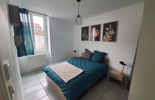 Anneyron Apartment | Maisonnette abj