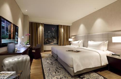 San Lorenzo Apartment | Makati Diamond Residences