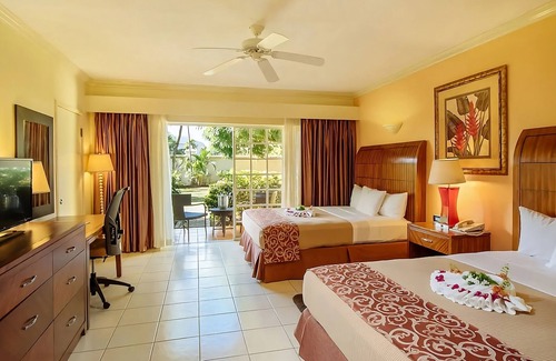 Rodney Bay Hotel | Making The Best Memories Along The Way! Onsite Pool, Free Parking