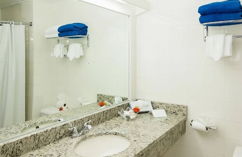 Rodney Bay Hotel | Making The Best Memories Along The Way! Onsite Pool, Free Parking