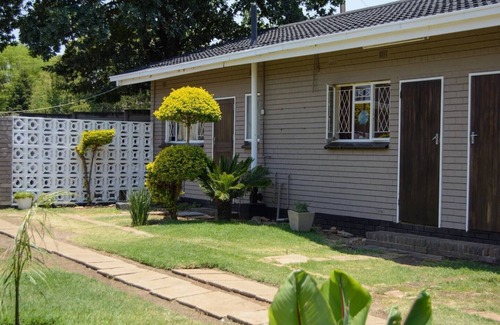 Harare East House | Malcom @ Las Palmas Guest House