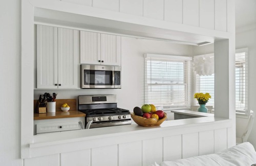 Eastern Malibu Condo | Malibu, Carbon Beach - Oceanfront Suite Three