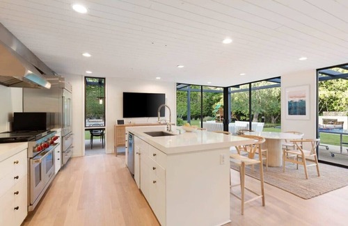 Eastern Malibu Villa | Malibu Reserve by Stay Awhile Villas