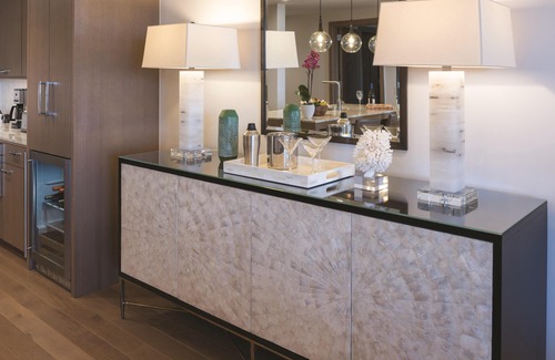 Foster Village Condo | Maliula 3-Bdrm Signature,Penthouse-style,Access to Rooftop Terrace