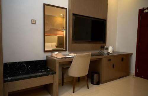 Central Equatoria Hotel | Mallie Stays