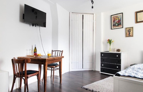 Castle Hill Apartment | Mammut Gem