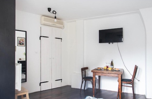 Castle Hill Apartment | Mammut Gem
