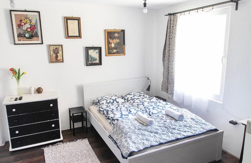 Castle Hill Apartment | Mammut Gem