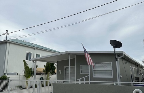 Key Largo Village House | Manatee Way Paradise - WINTER 2025 AVAILABLE - Waterfront and Private Beachn