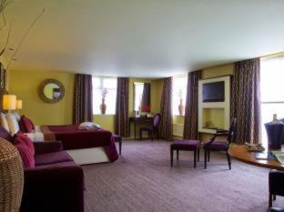 Wilmslow Hotel | Manchester Airport Hotel by Belvilla
