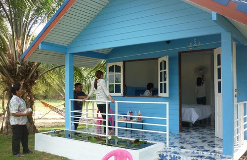 Sam Roi Yot House | Maneemudjalin Resorts Farm Stay