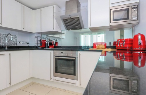 Portland Cottage | Manhattan Beach