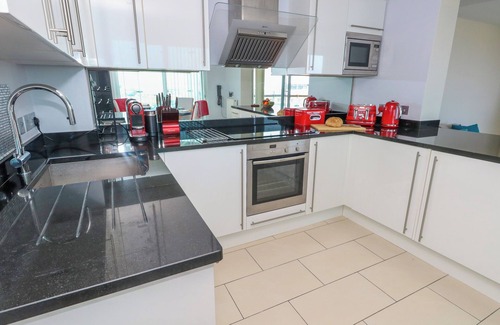 Portland Cottage | Manhattan Beach