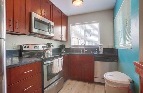 Central Mission Beach Condo | Manhattan Shores 5